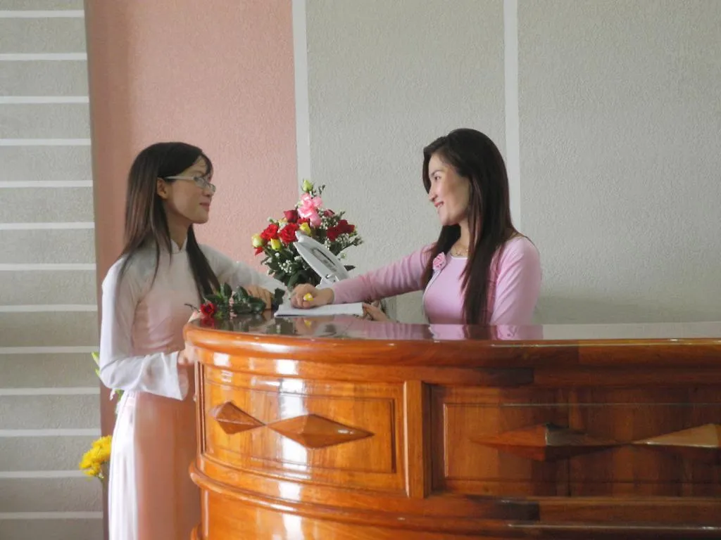 Nam Hong Hotel  Nha Trang